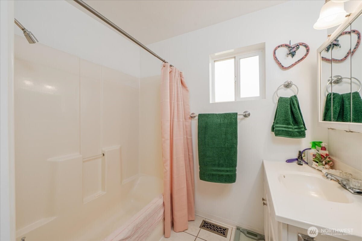 901 N 8th Street , Mount Vernon, WA 98273