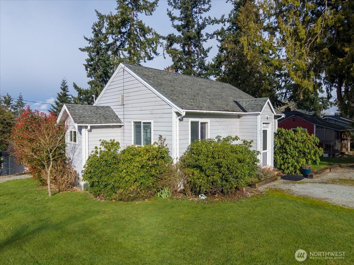 901 N 8th Street , Mount Vernon, WA 98273