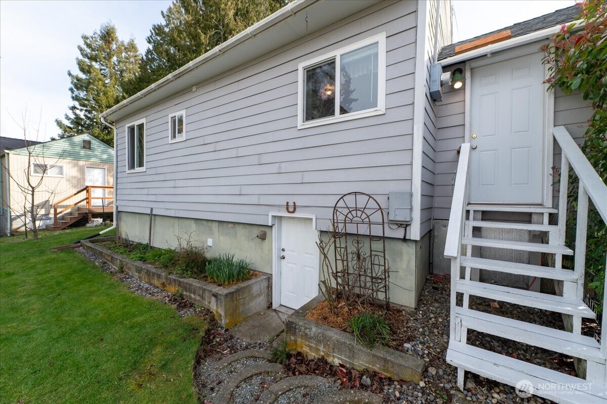 901 N 8th Street , Mount Vernon, WA 98273