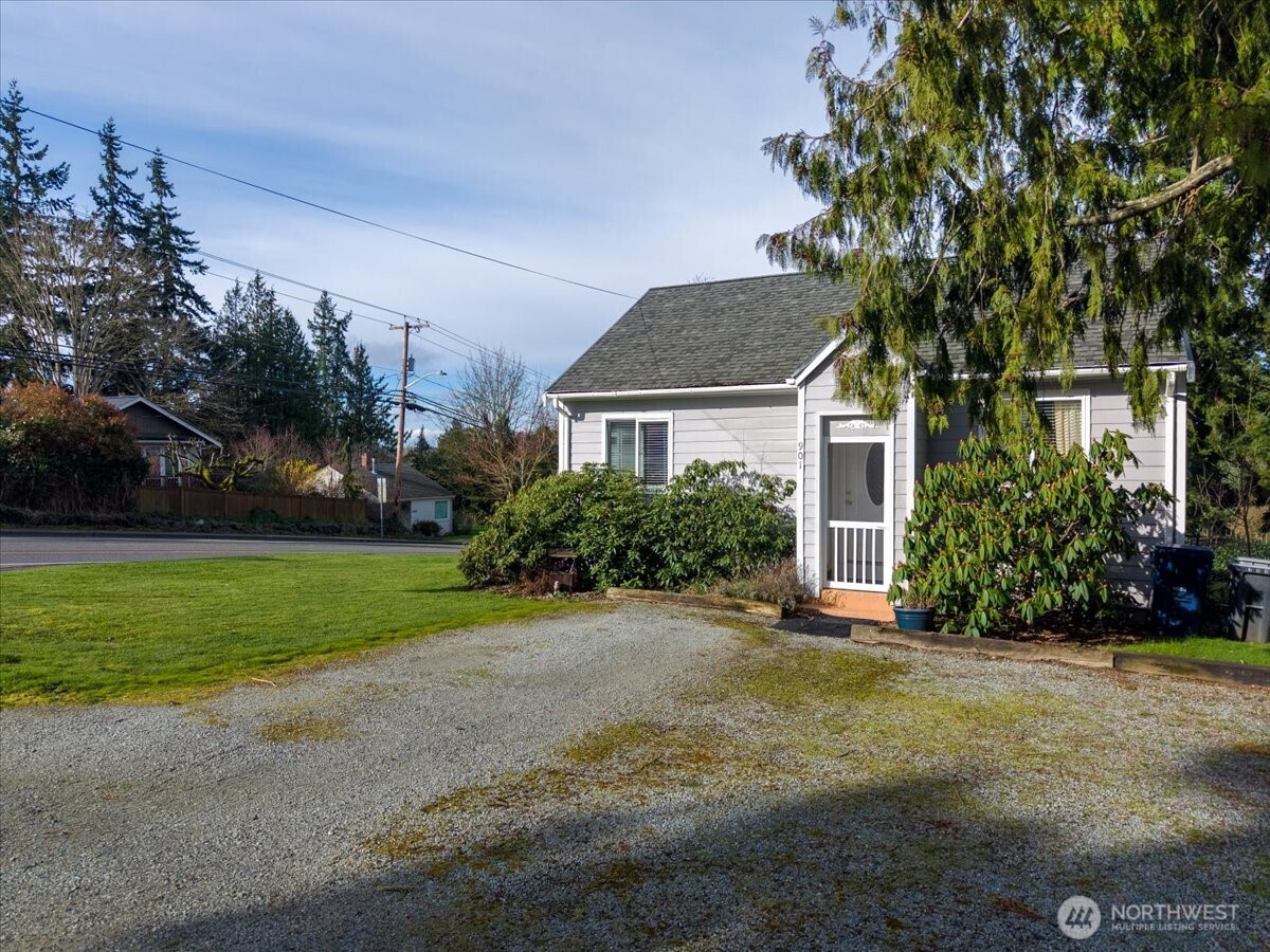 901 N 8th Street , Mount Vernon, WA 98273