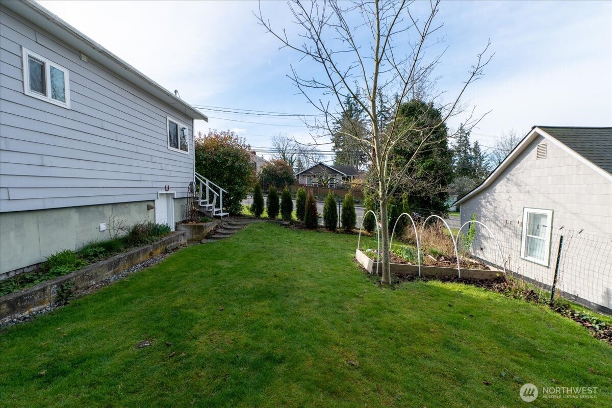 901 N 8th Street , Mount Vernon, WA 98273