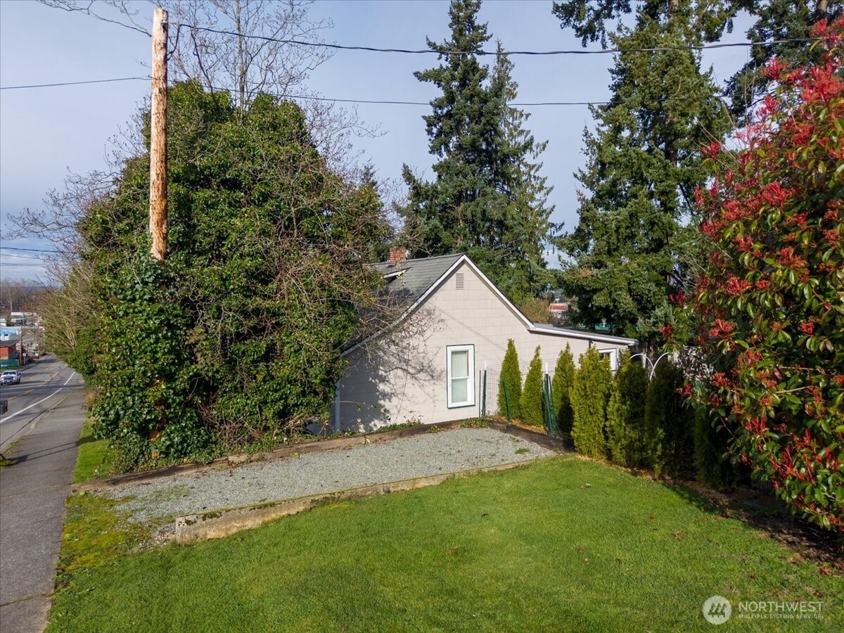 901 N 8th Street , Mount Vernon, WA 98273