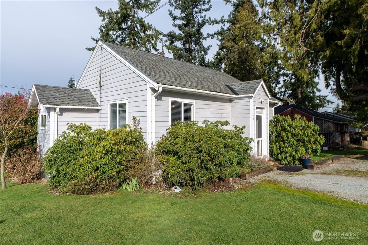 901 N 8th Street , Mount Vernon, WA 98273