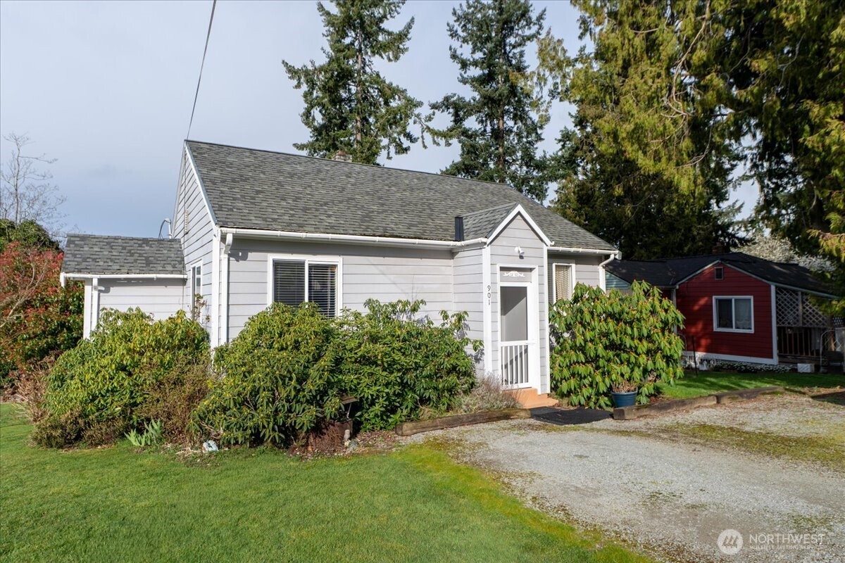 901 N 8th Street , Mount Vernon, WA 98273