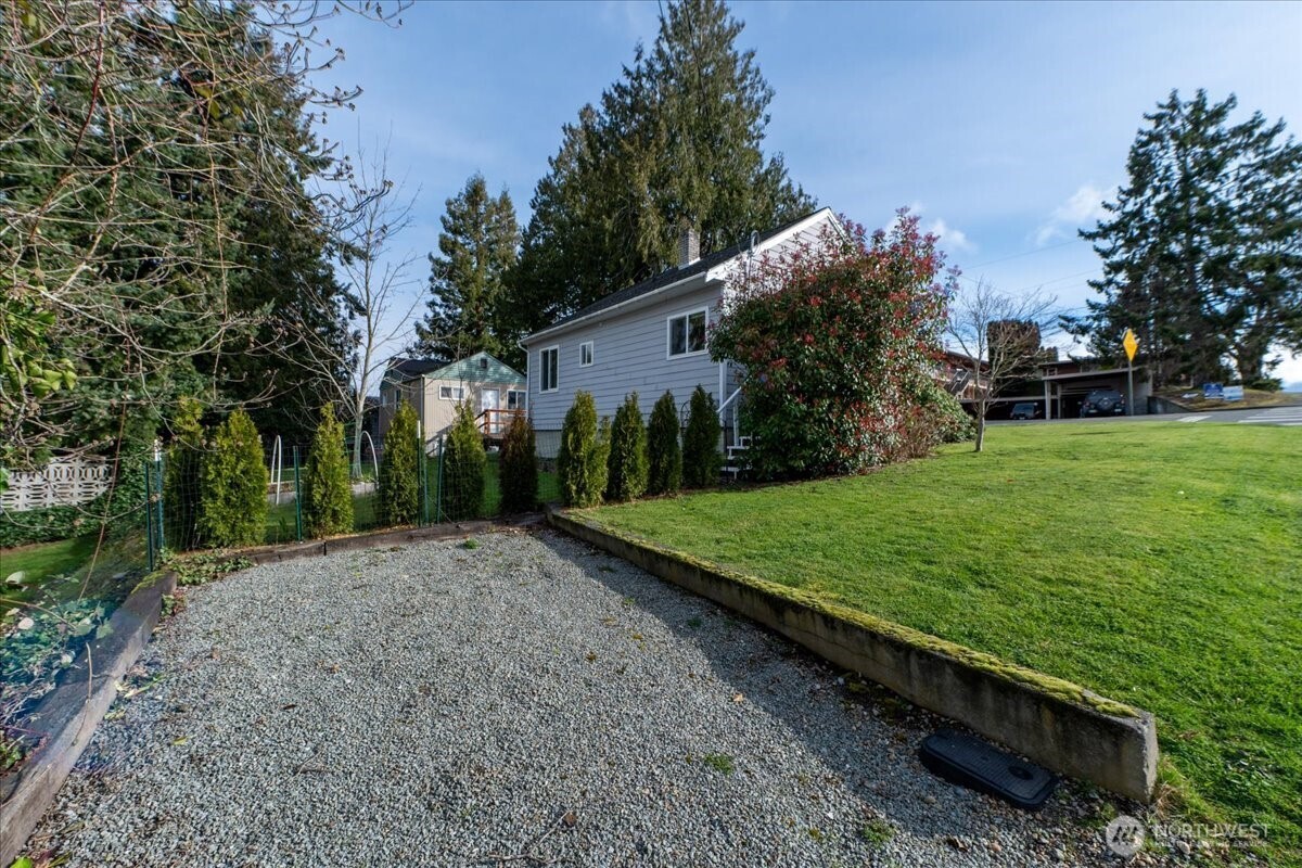 901 N 8th Street , Mount Vernon, WA 98273