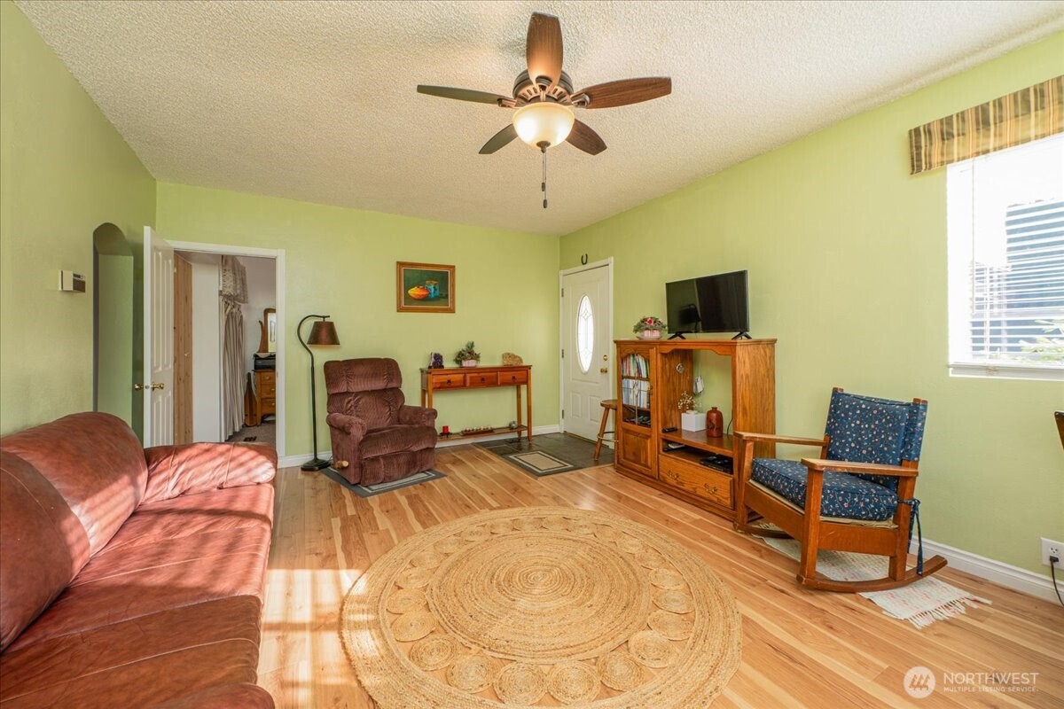 901 N 8th Street , Mount Vernon, WA 98273