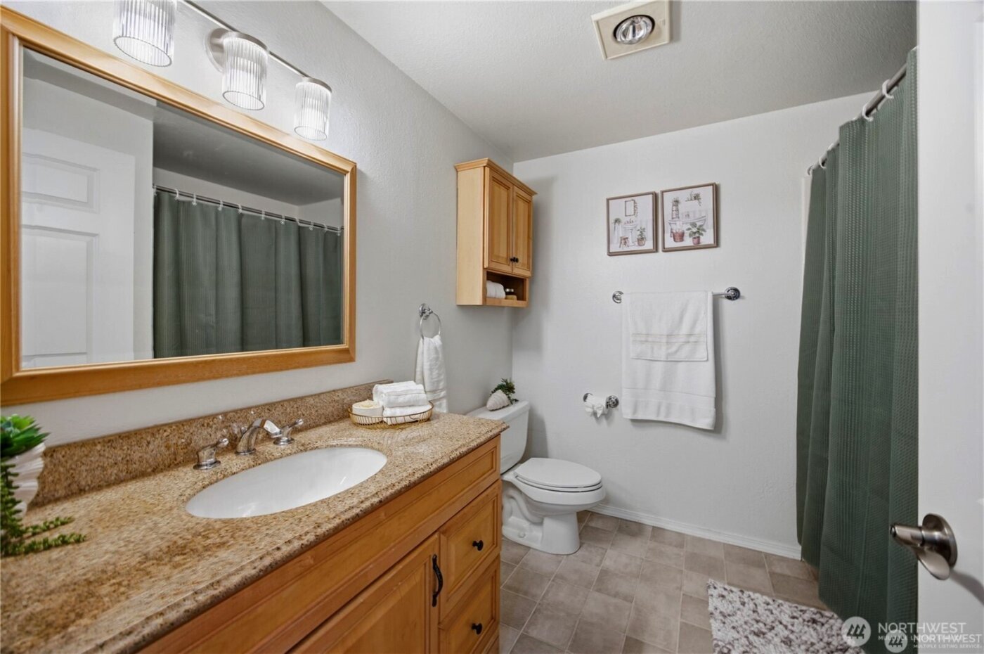 12515 NE 116th Street #B11, Kirkland, WA 98034