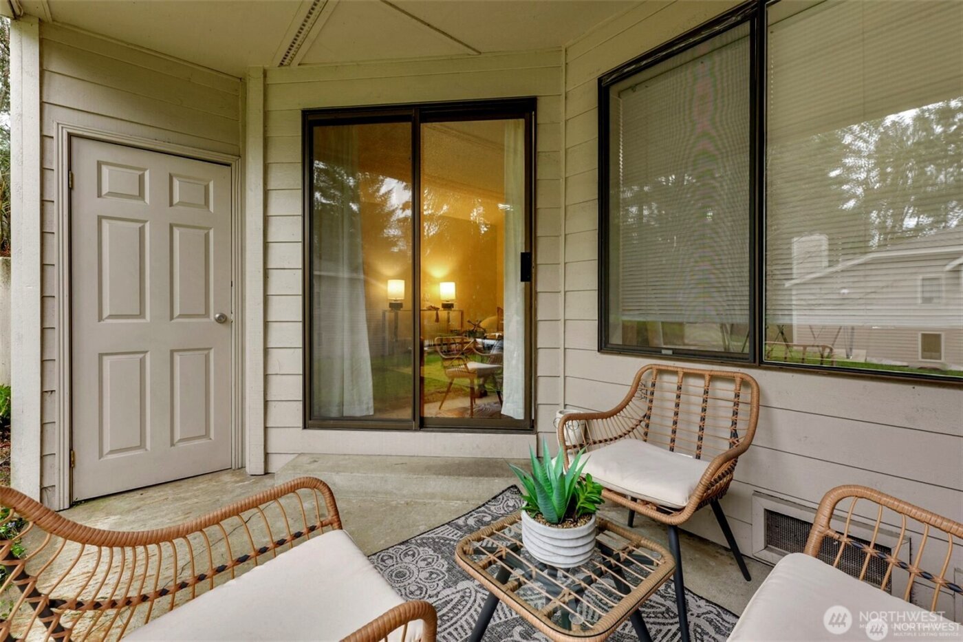 12515 NE 116th Street #B11, Kirkland, WA 98034