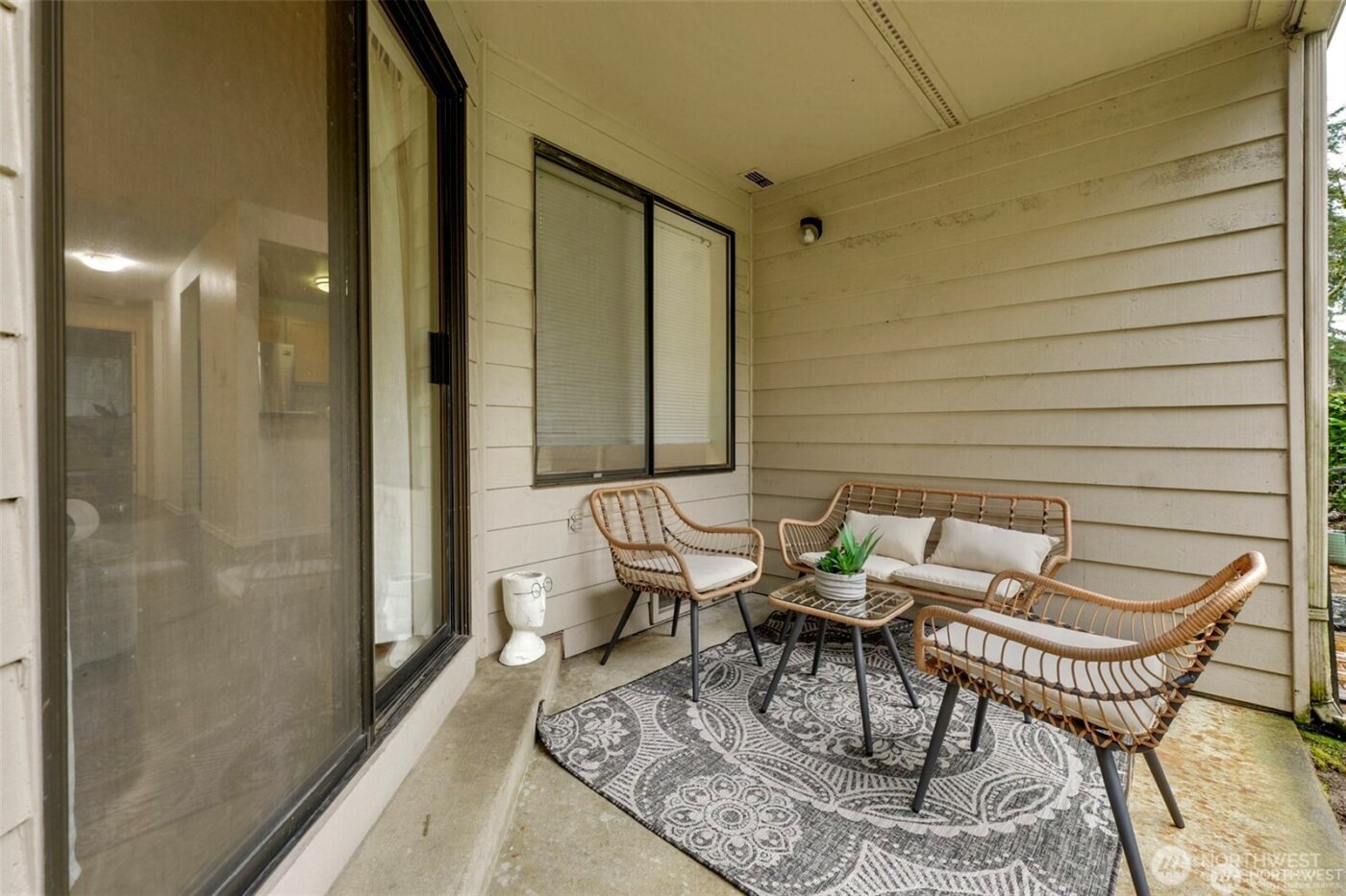 12515 NE 116th Street #B11, Kirkland, WA 98034