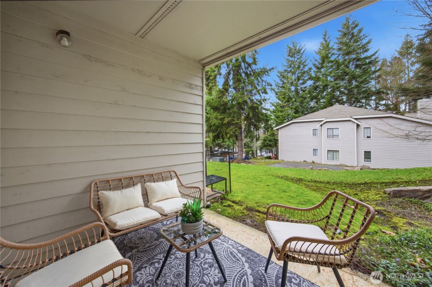 12515 NE 116th Street #B11, Kirkland, WA 98034