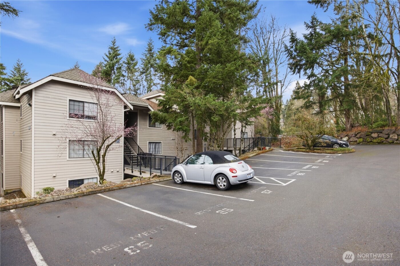 12515 NE 116th Street #B11, Kirkland, WA 98034