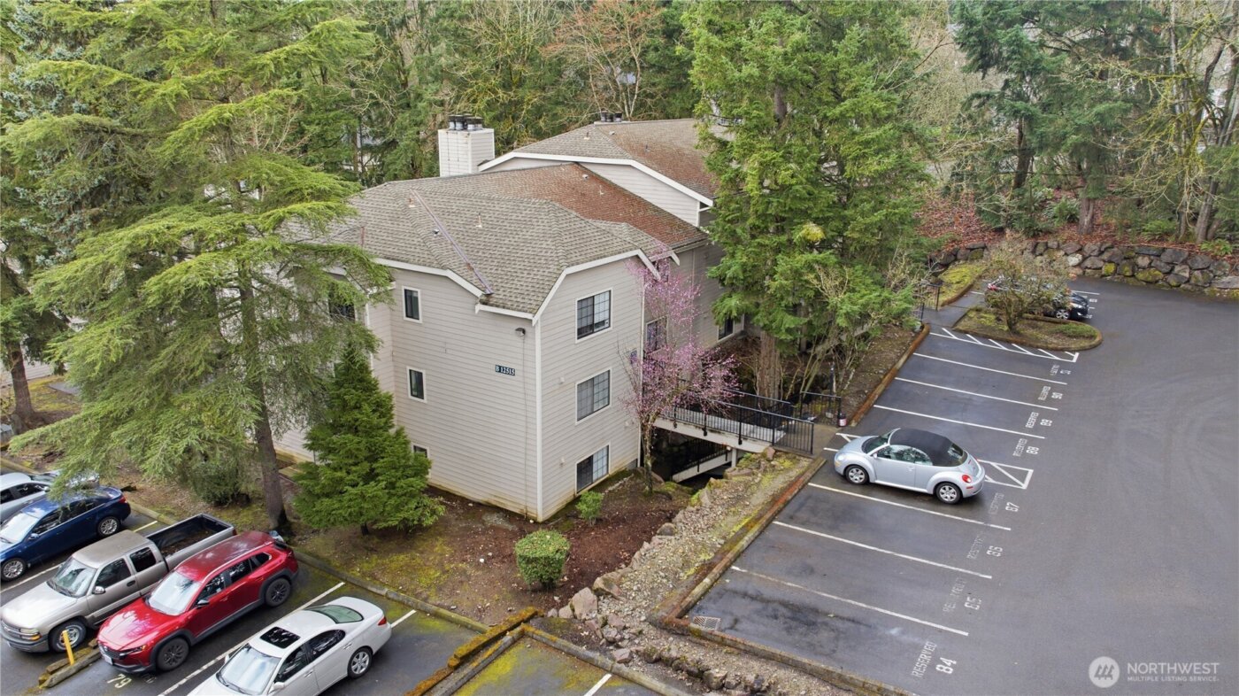 12515 NE 116th Street #B11, Kirkland, WA 98034