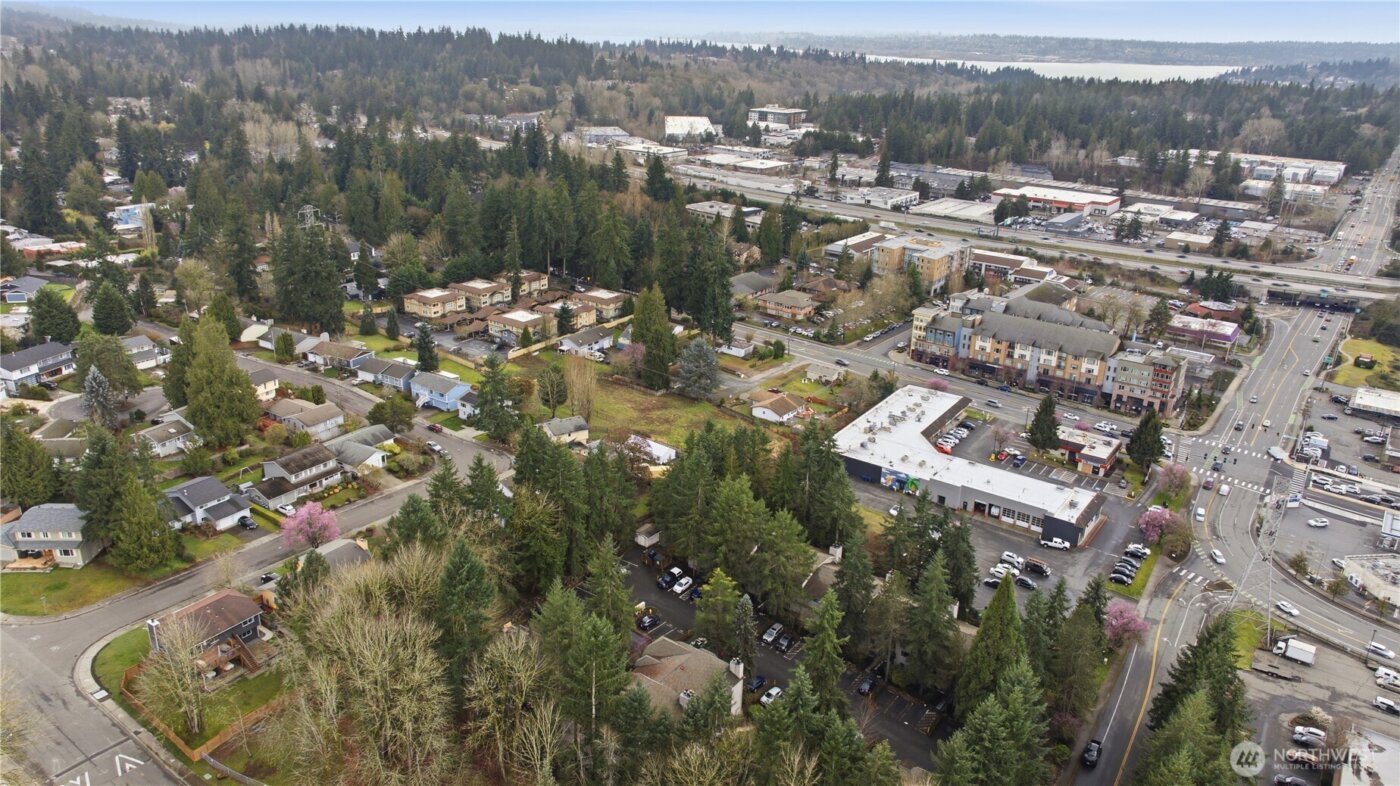 12515 NE 116th Street #B11, Kirkland, WA 98034