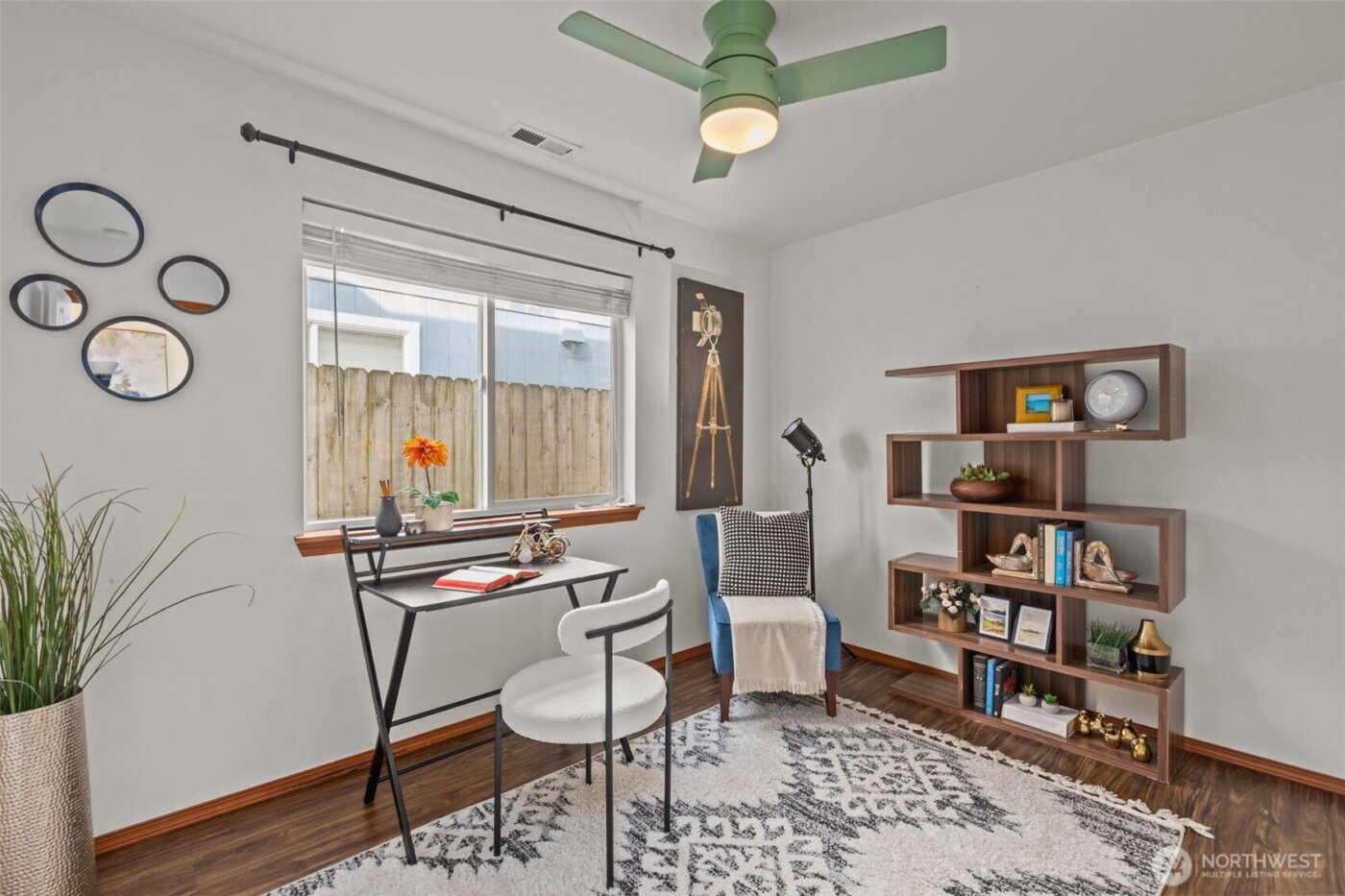 1450 S Donovan Street , Seattle, WA 98108