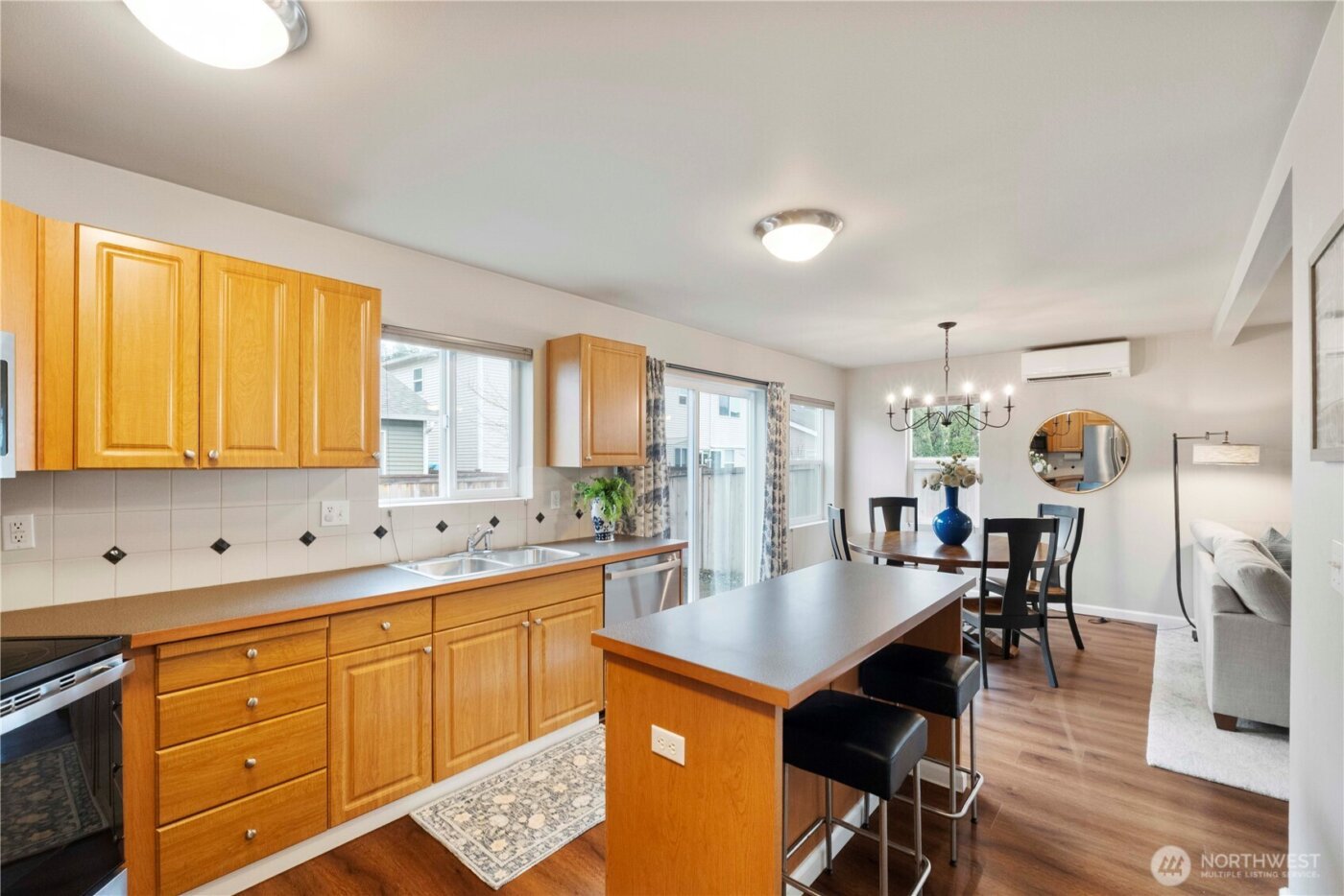 28128 239th Place SE, Maple Valley, WA 98038