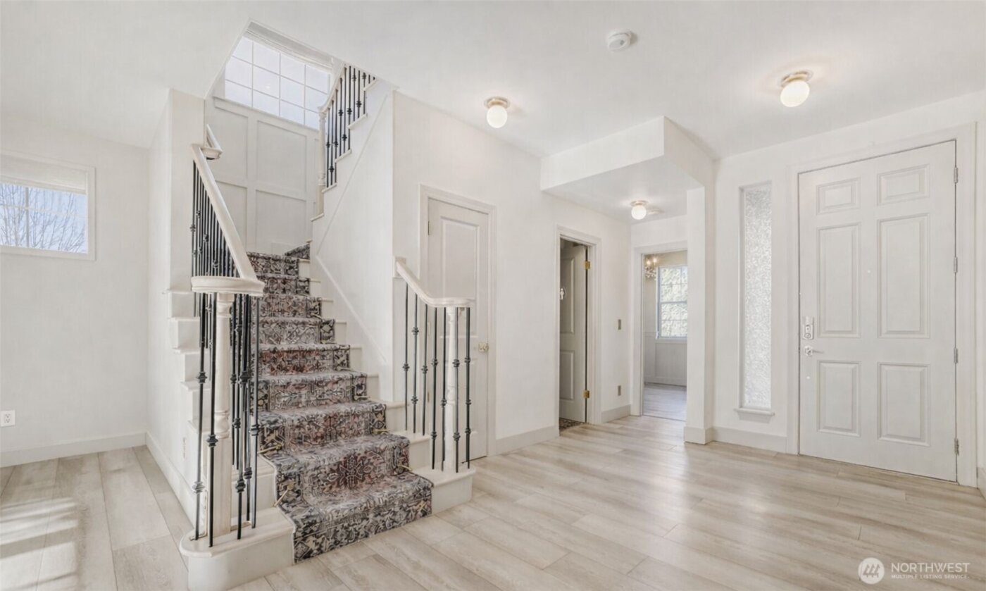 19631 38th Drive SE, Bothell, WA 98012