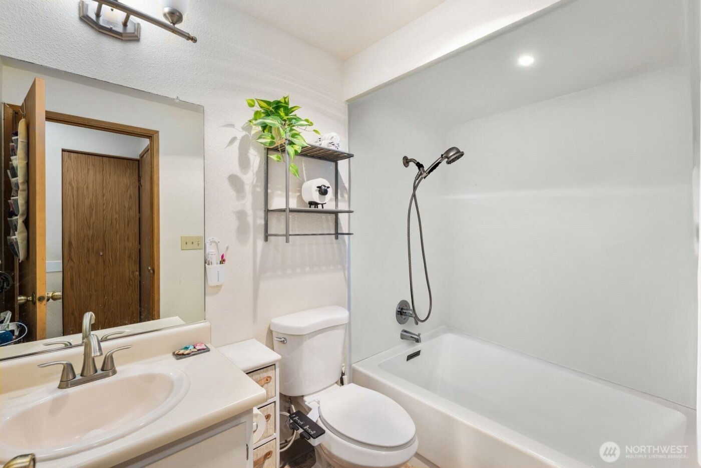 3438 I Street NE #P202, Auburn, WA 98002