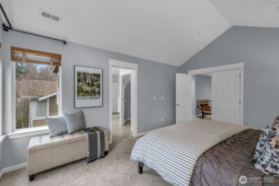 6441 SE Cougar Mountain Way , Bellevue, WA 98006 - Photo 23