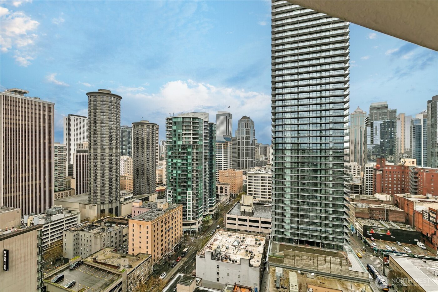 2100 3rd Avenue #2606, Seattle, WA 98121