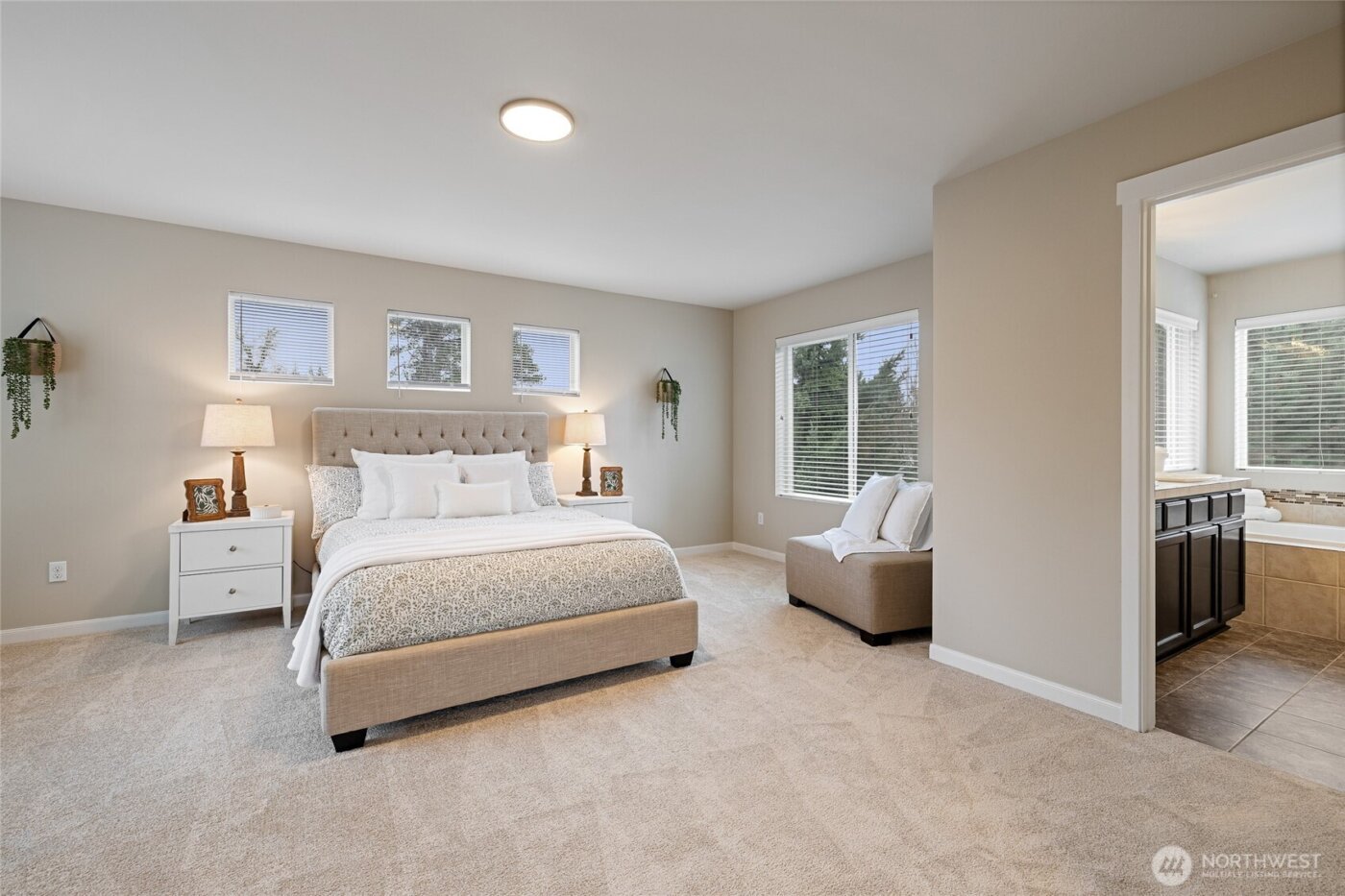 1016 207th Place SW, Lynnwood, WA 98036