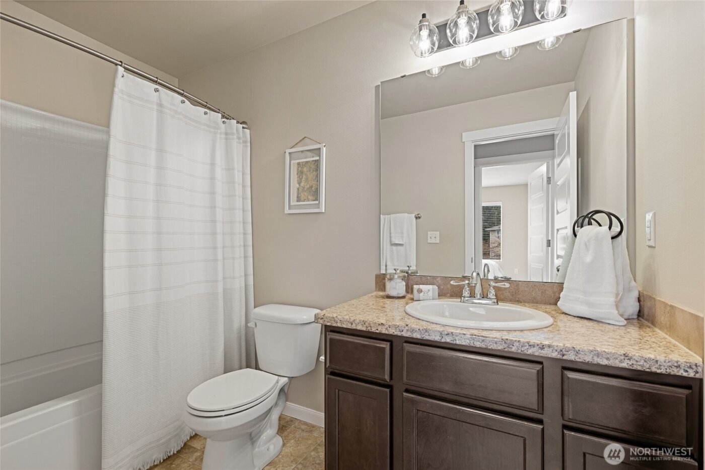1016 207th Place SW, Lynnwood, WA 98036