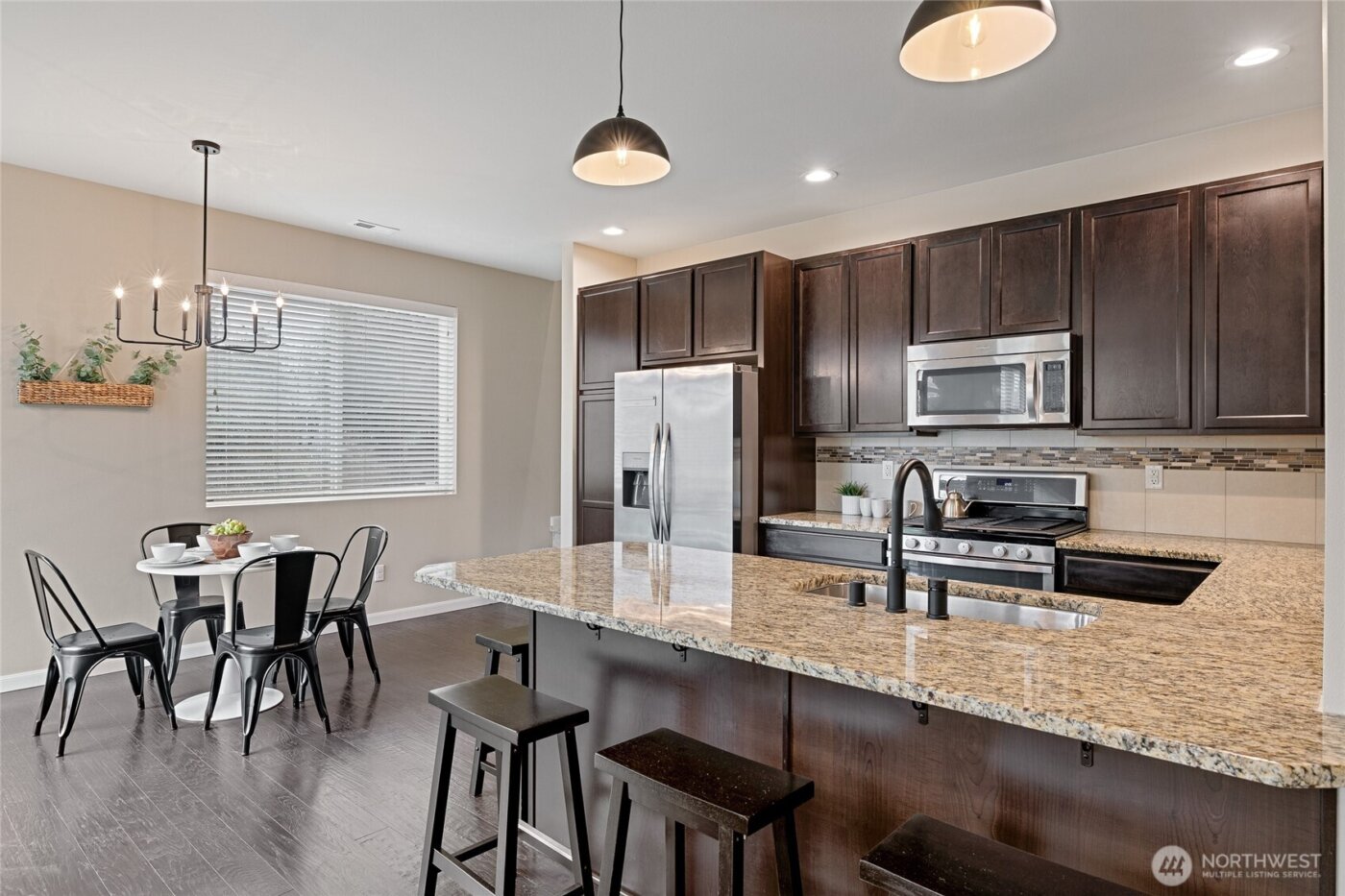1016 207th Place SW, Lynnwood, WA 98036