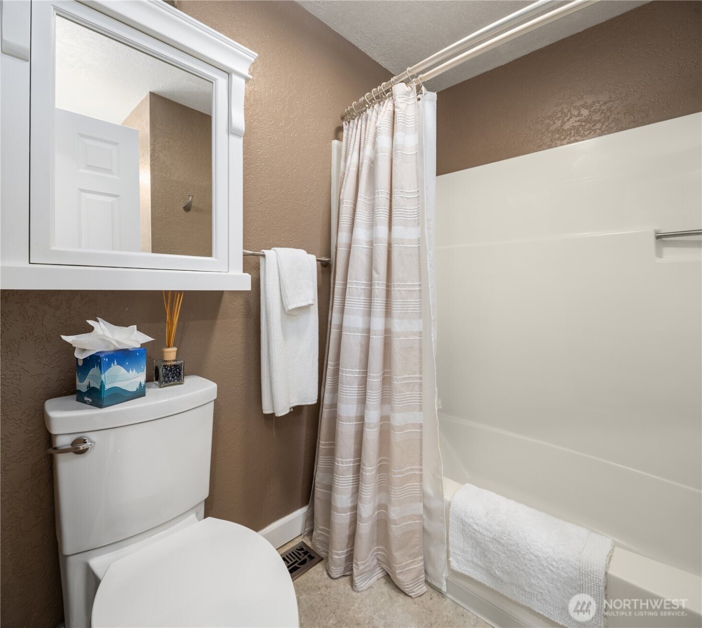 11905 93rd Avenue NE #A104, Kirkland, WA 98034