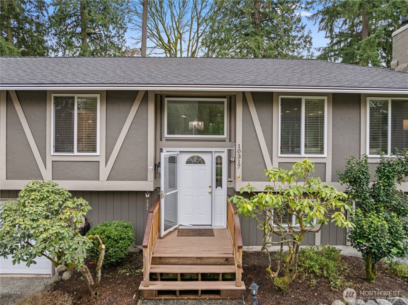 10317 NE 123rd Place , Kirkland, WA 98034