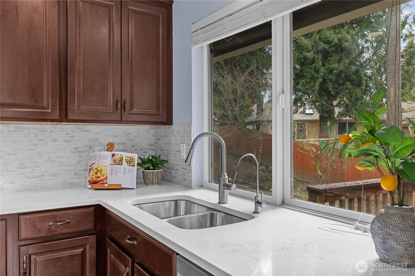 10317 NE 123rd Place , Kirkland, WA 98034