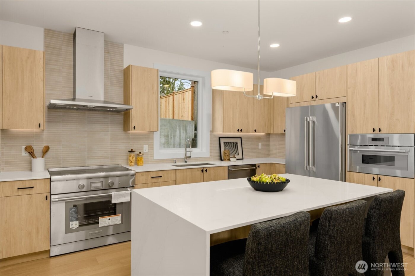 11413 NE 91st Street , Kirkland, WA 98033