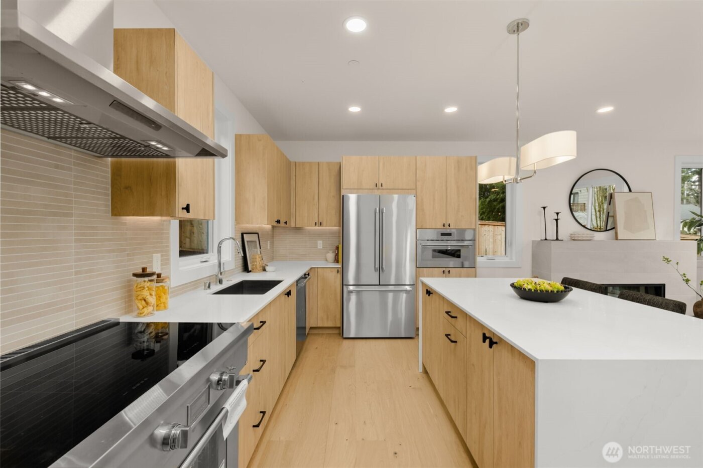 11413 NE 91st Street , Kirkland, WA 98033