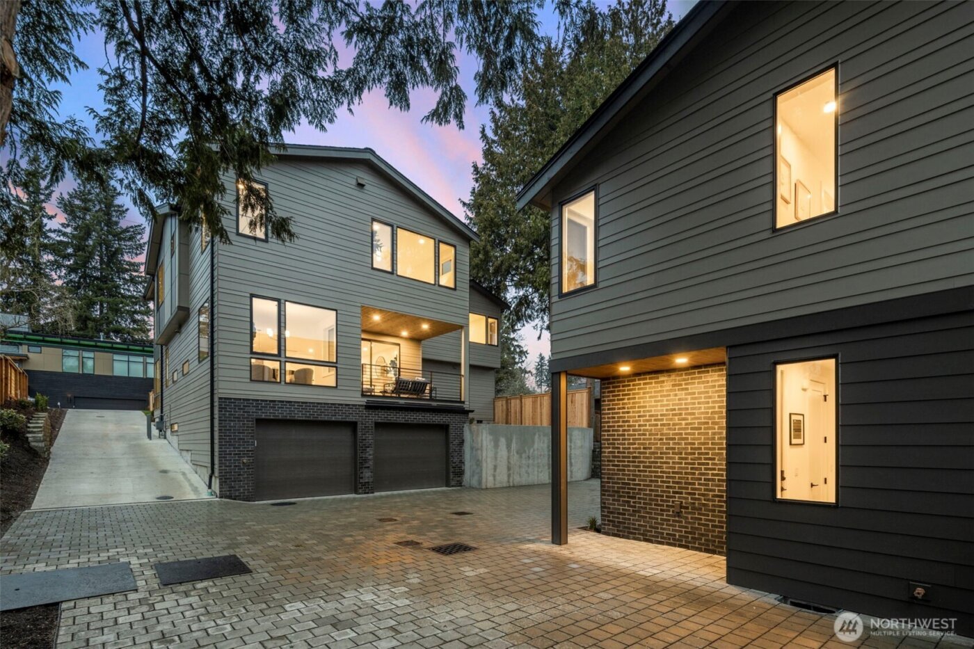 11413 NE 91st Street , Kirkland, WA 98033