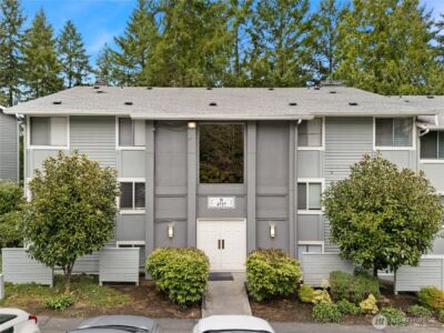 4727 W Lake Sammamish Parkway SE #B201, Issaquah, WA 98027