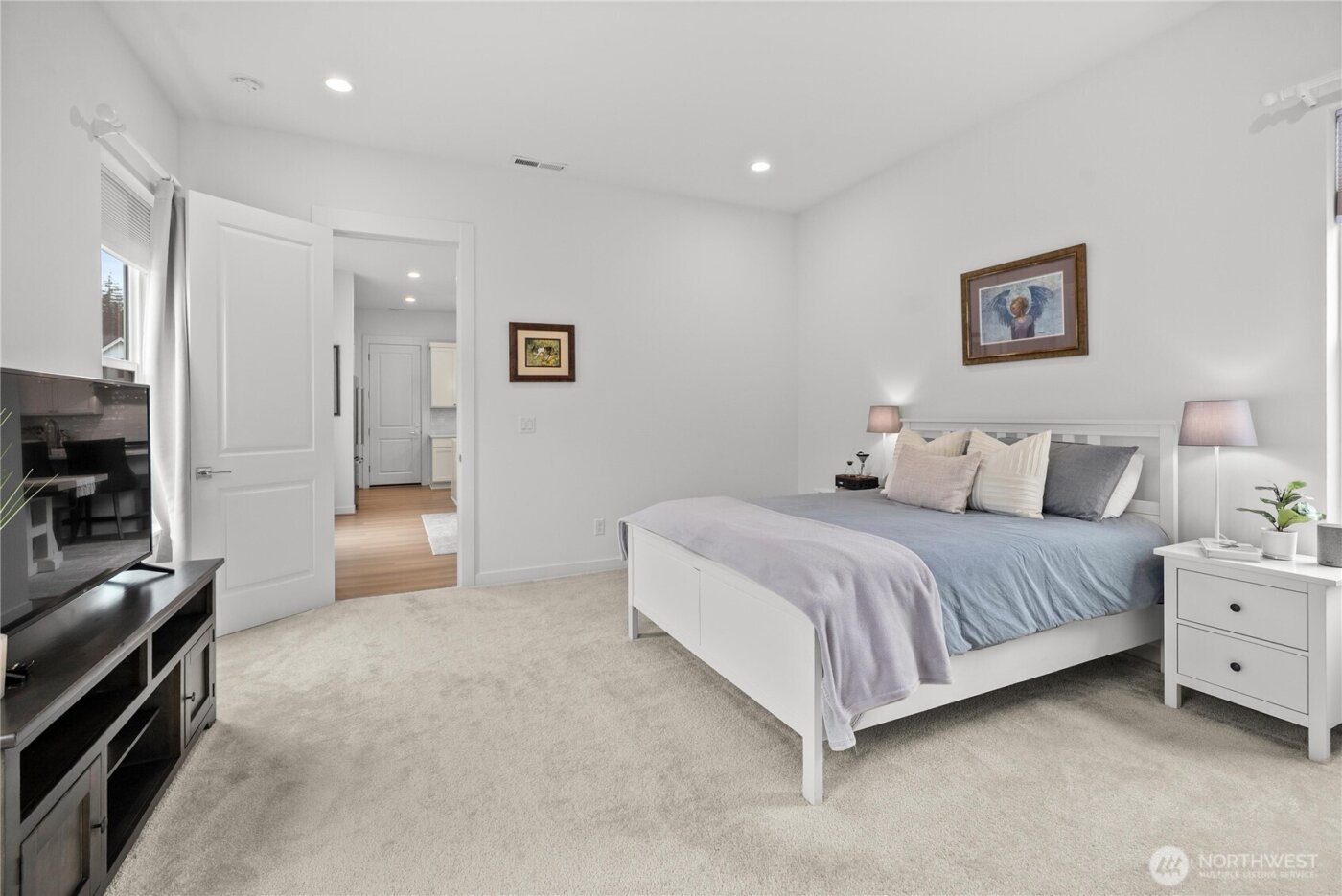 23540 SE Wisteria Street , Black Diamond, WA 98010