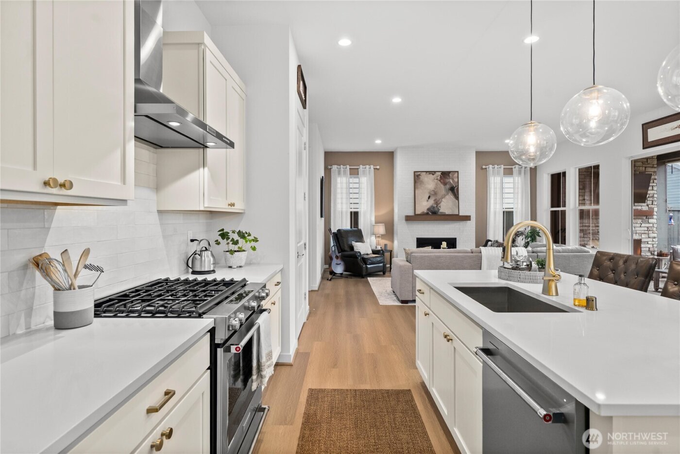 23540 SE Wisteria Street , Black Diamond, WA 98010