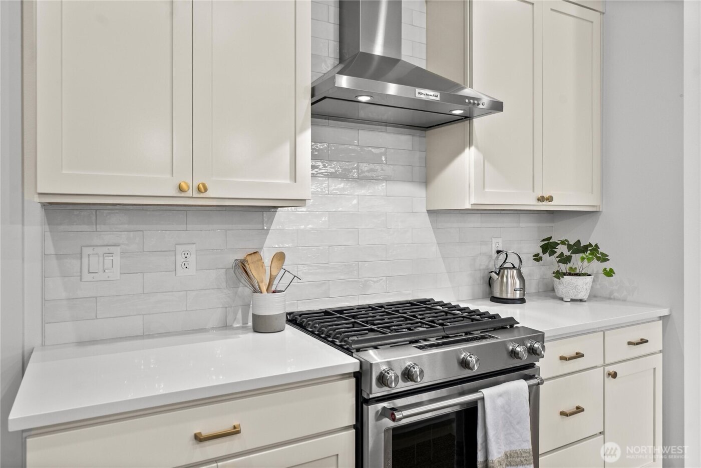 23540 SE Wisteria Street , Black Diamond, WA 98010