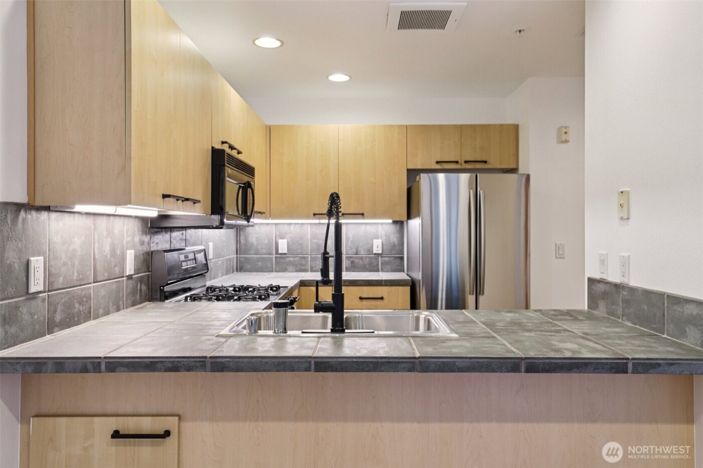 300 W 8th Street #209, Vancouver, WA 98660