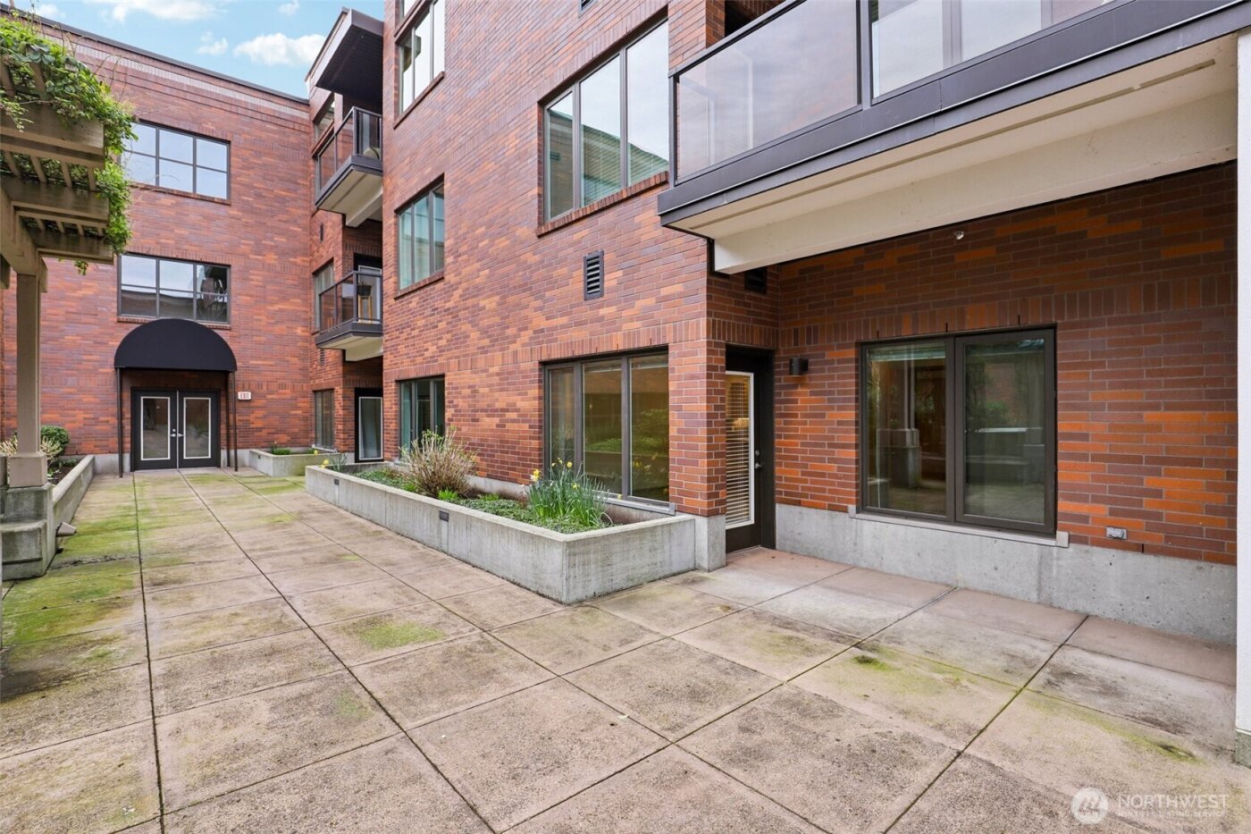 300 W 8th Street #209, Vancouver, WA 98660