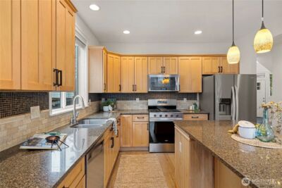 319 Shadow Place SE, Renton, WA 98059-7059 - Photo 13