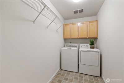 319 Shadow Place SE, Renton, WA 98059-7059 - Photo 32