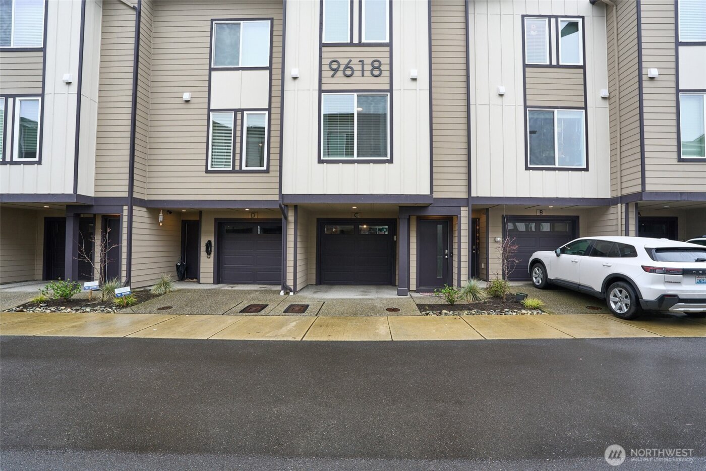 9618 19th Avenue SE #C, Everett, WA 98208