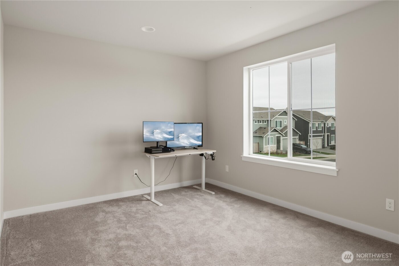 2120 SW Putnam Drive , Oak Harbor, WA 98277