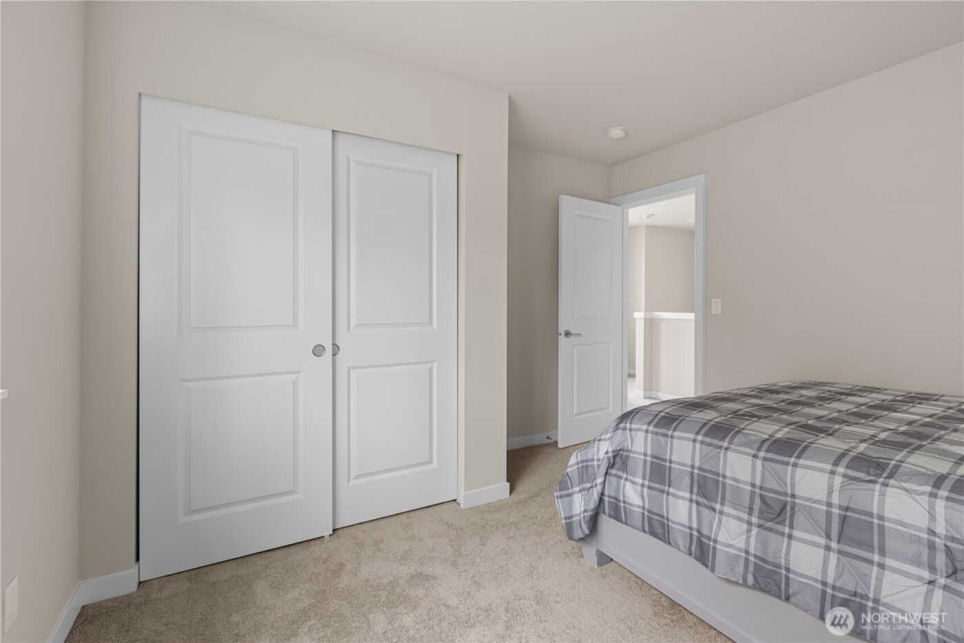 2120 SW Putnam Drive , Oak Harbor, WA 98277