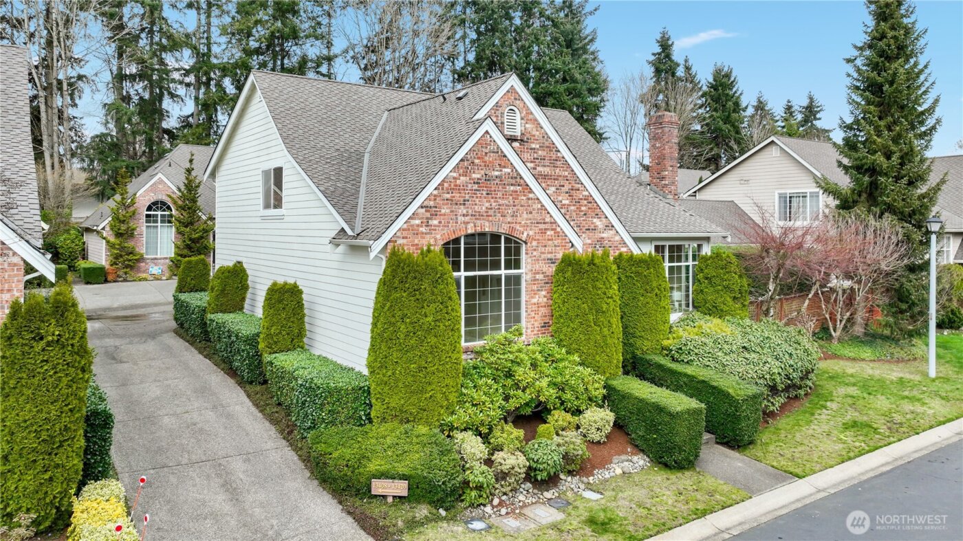 13428 NE 12th Place , Bellevue, WA 98005