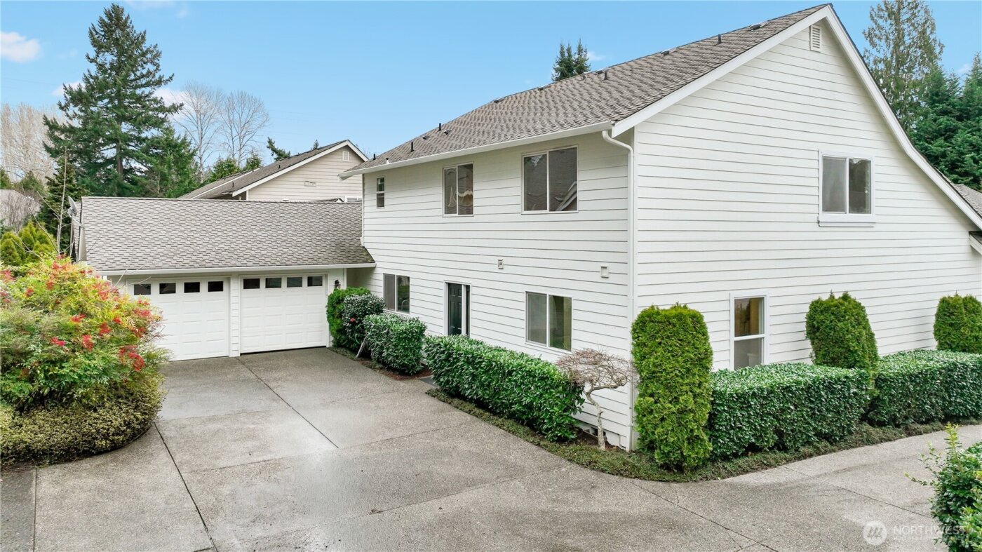 13428 NE 12th Place , Bellevue, WA 98005