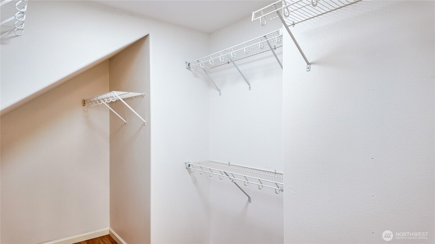 13428 NE 12th Place , Bellevue, WA 98005