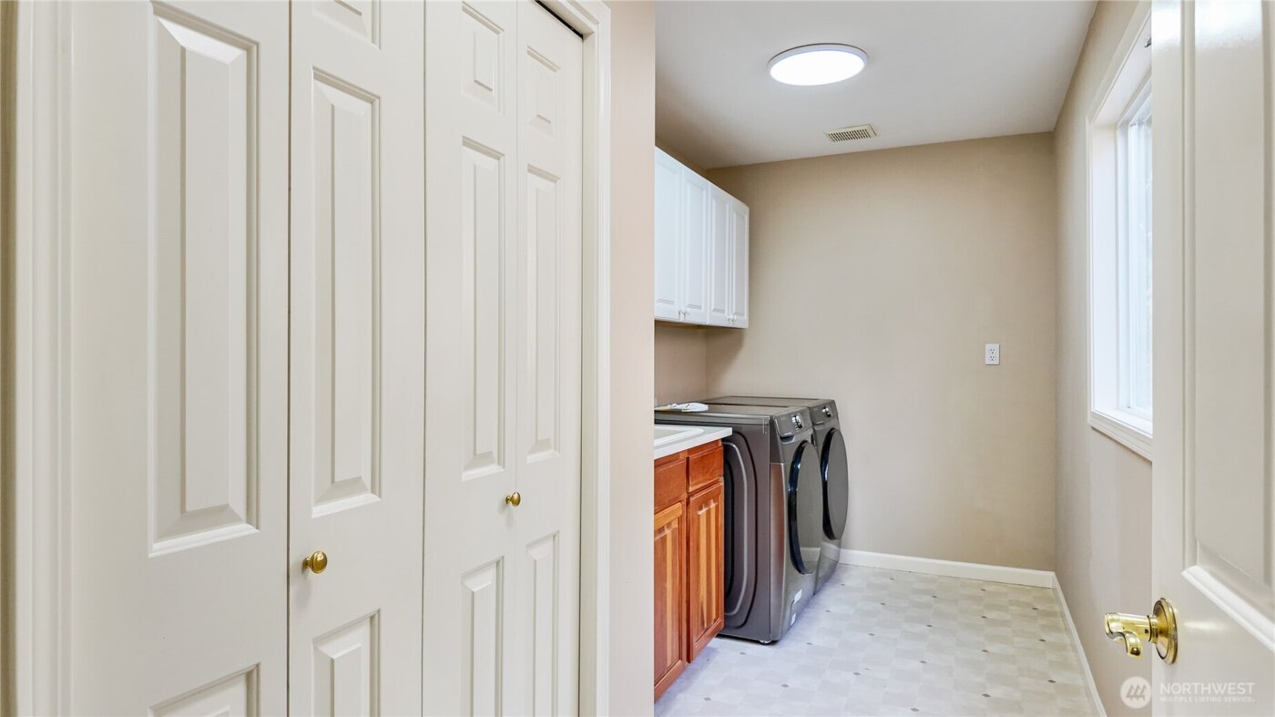 13428 NE 12th Place , Bellevue, WA 98005