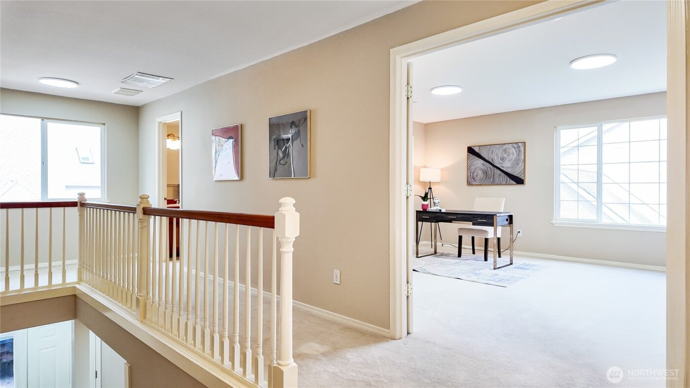 13428 NE 12th Place , Bellevue, WA 98005