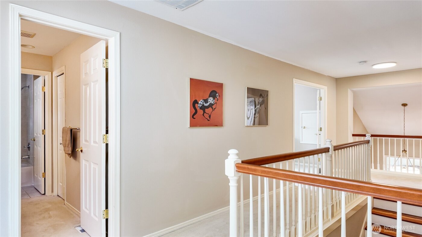 13428 NE 12th Place , Bellevue, WA 98005