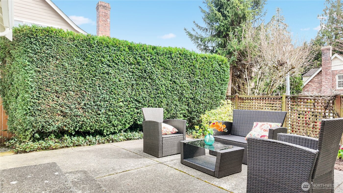 13428 NE 12th Place , Bellevue, WA 98005